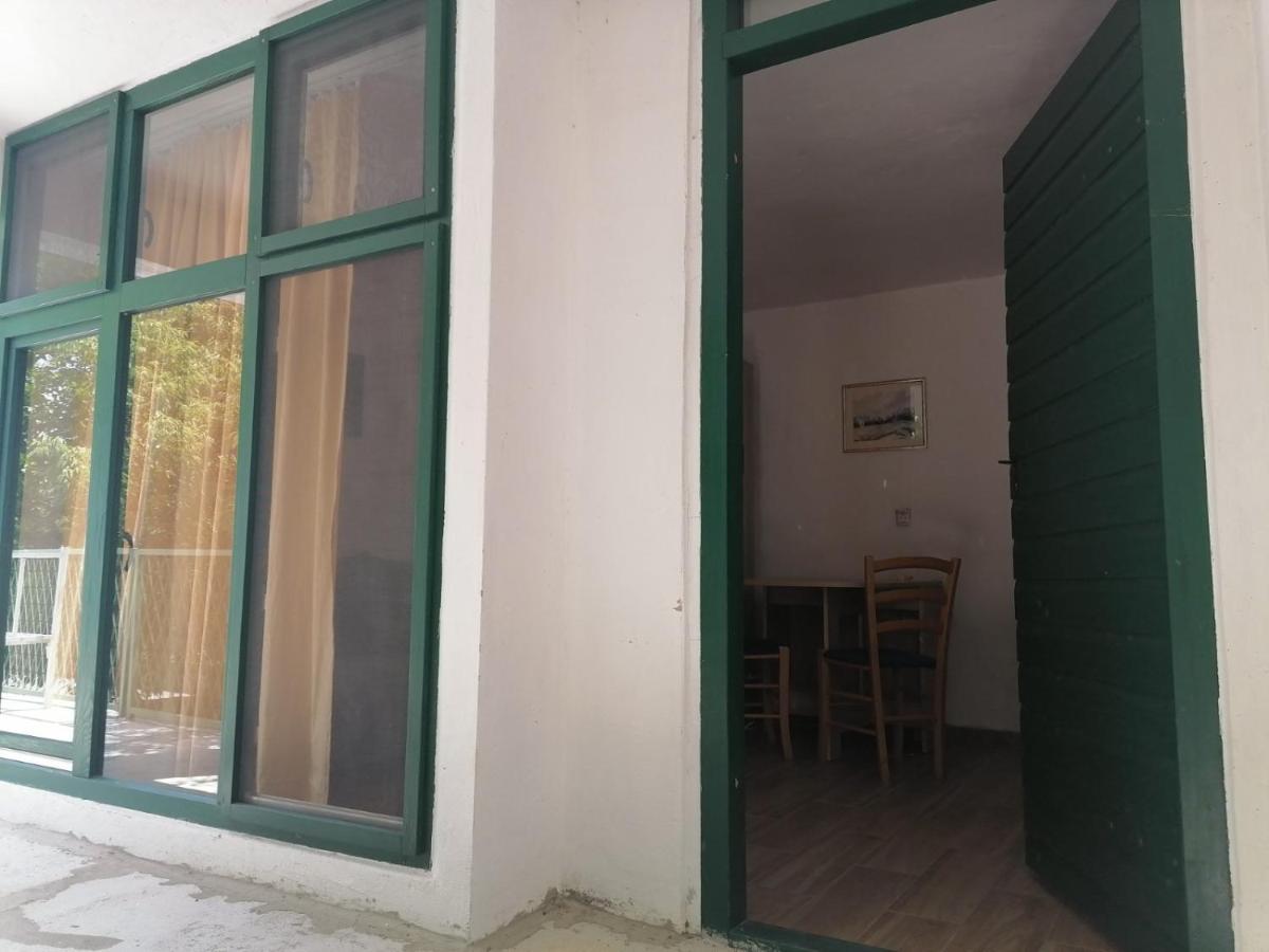 Apartman Milica Golubic  Buitenkant foto
